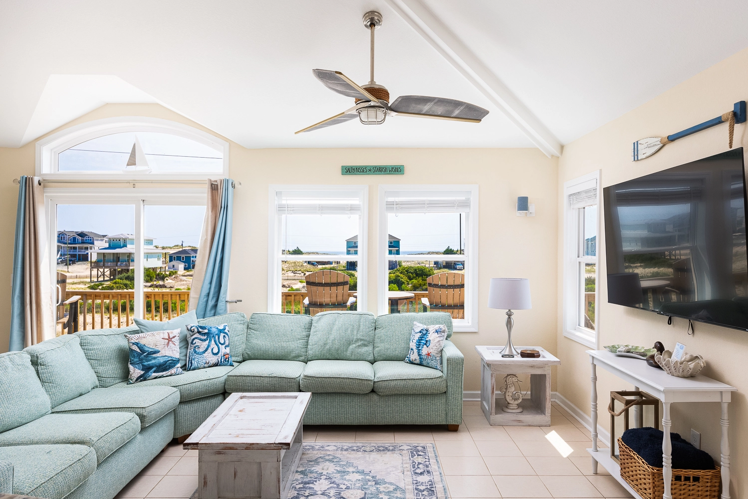 Nauti Pelican property image