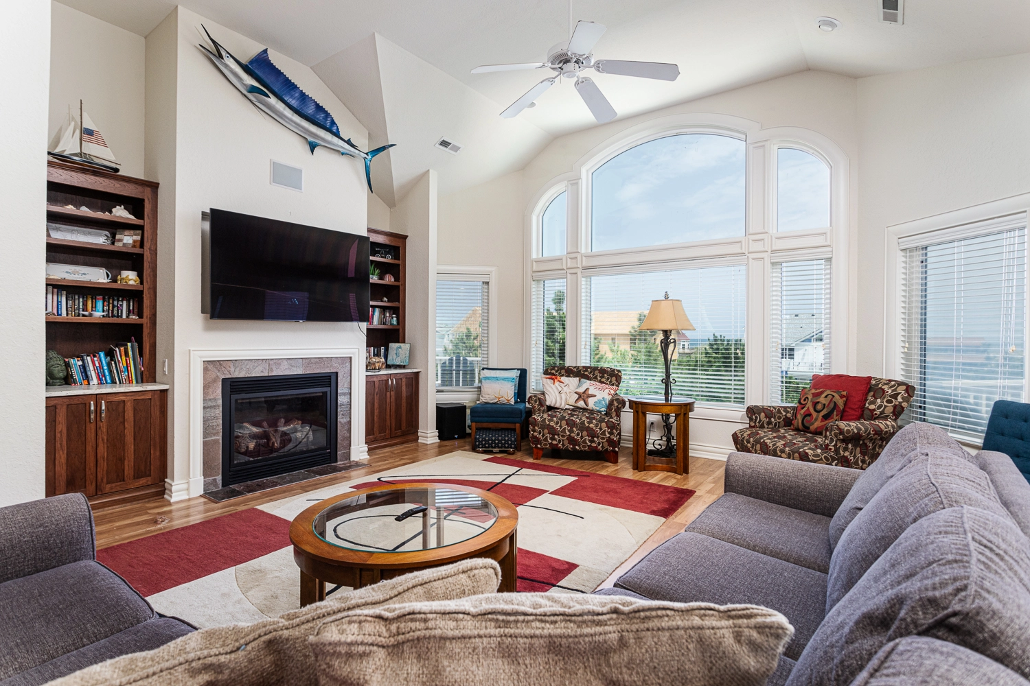 Aqua Eyes property image