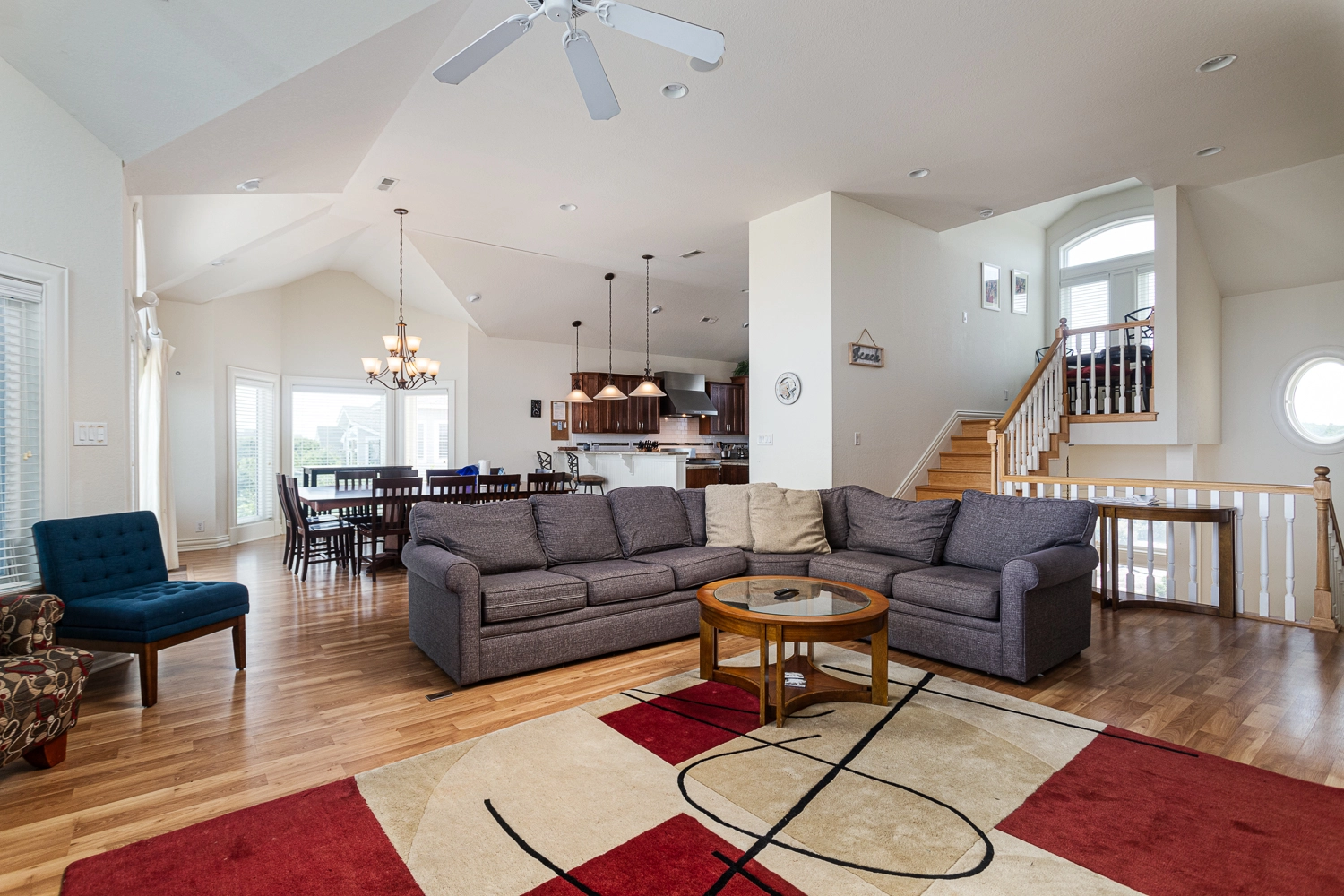 Aqua Eyes property image