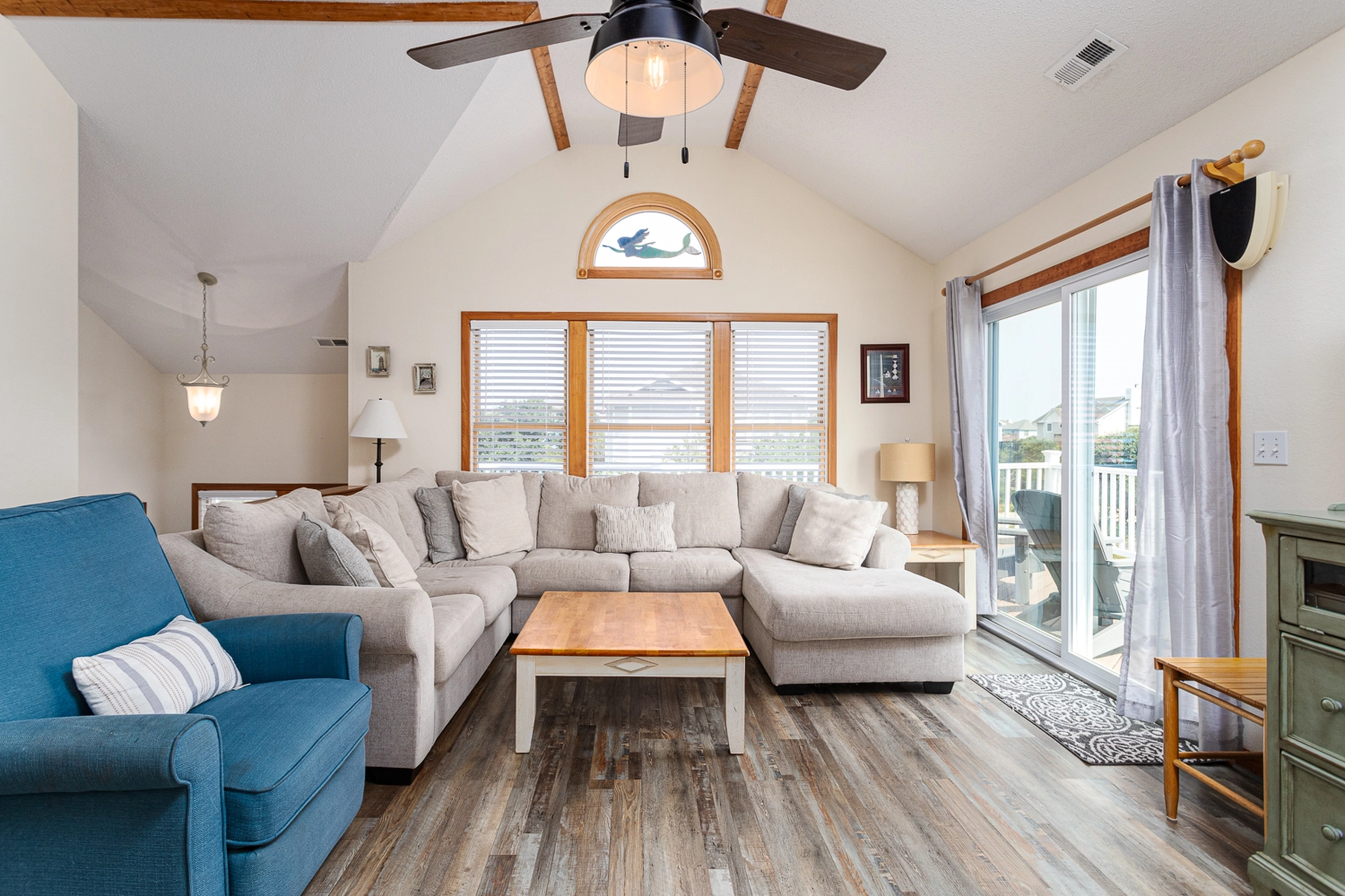 Cardinal's Cove property image