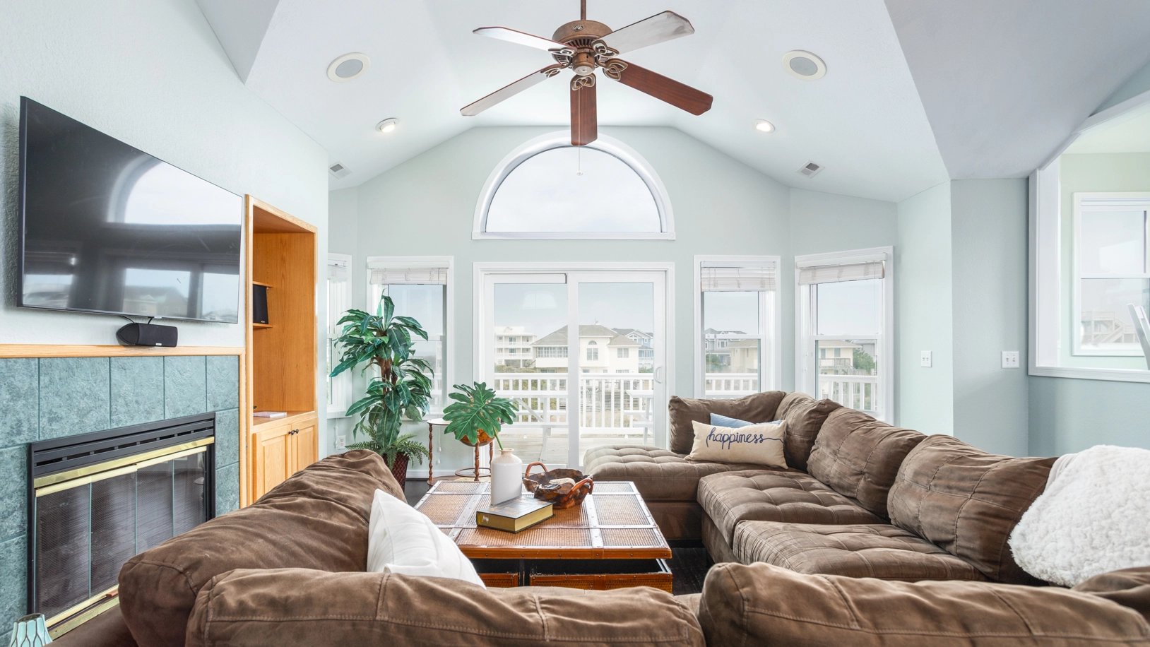 The Blue Whale property image