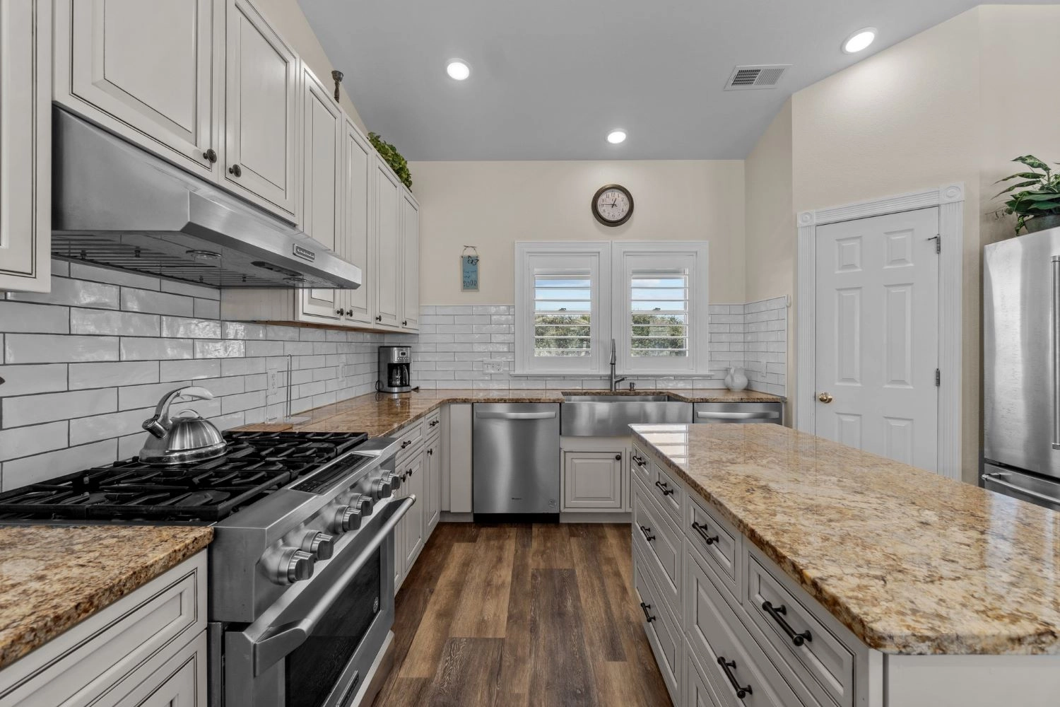 Sea Calls property image