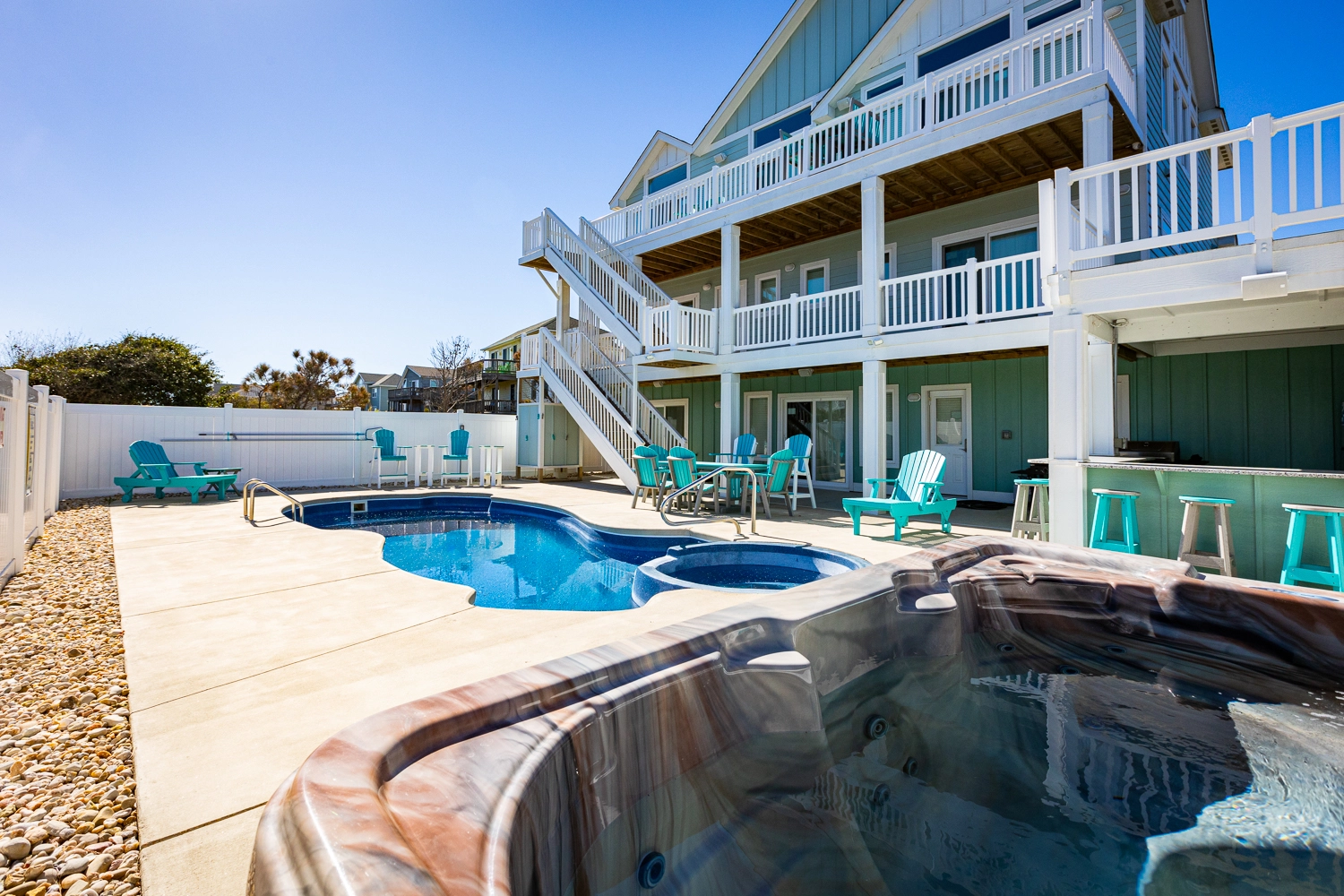 Isn't Sea Lovely property image