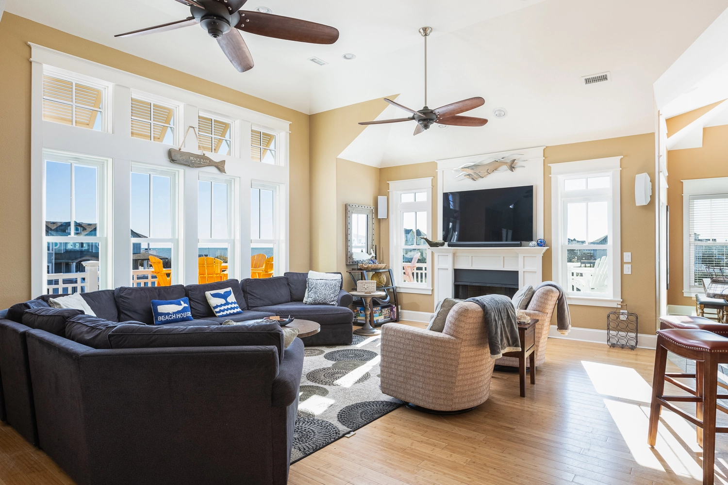 Lighthouse Beach Club property image