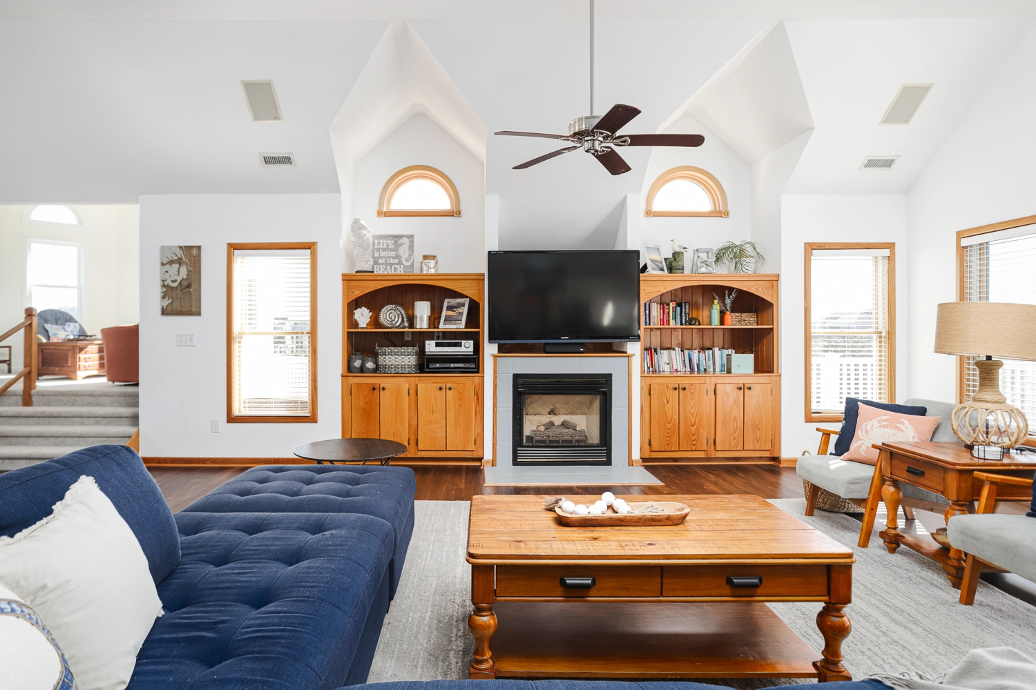 Sea Girls and a Guy property image