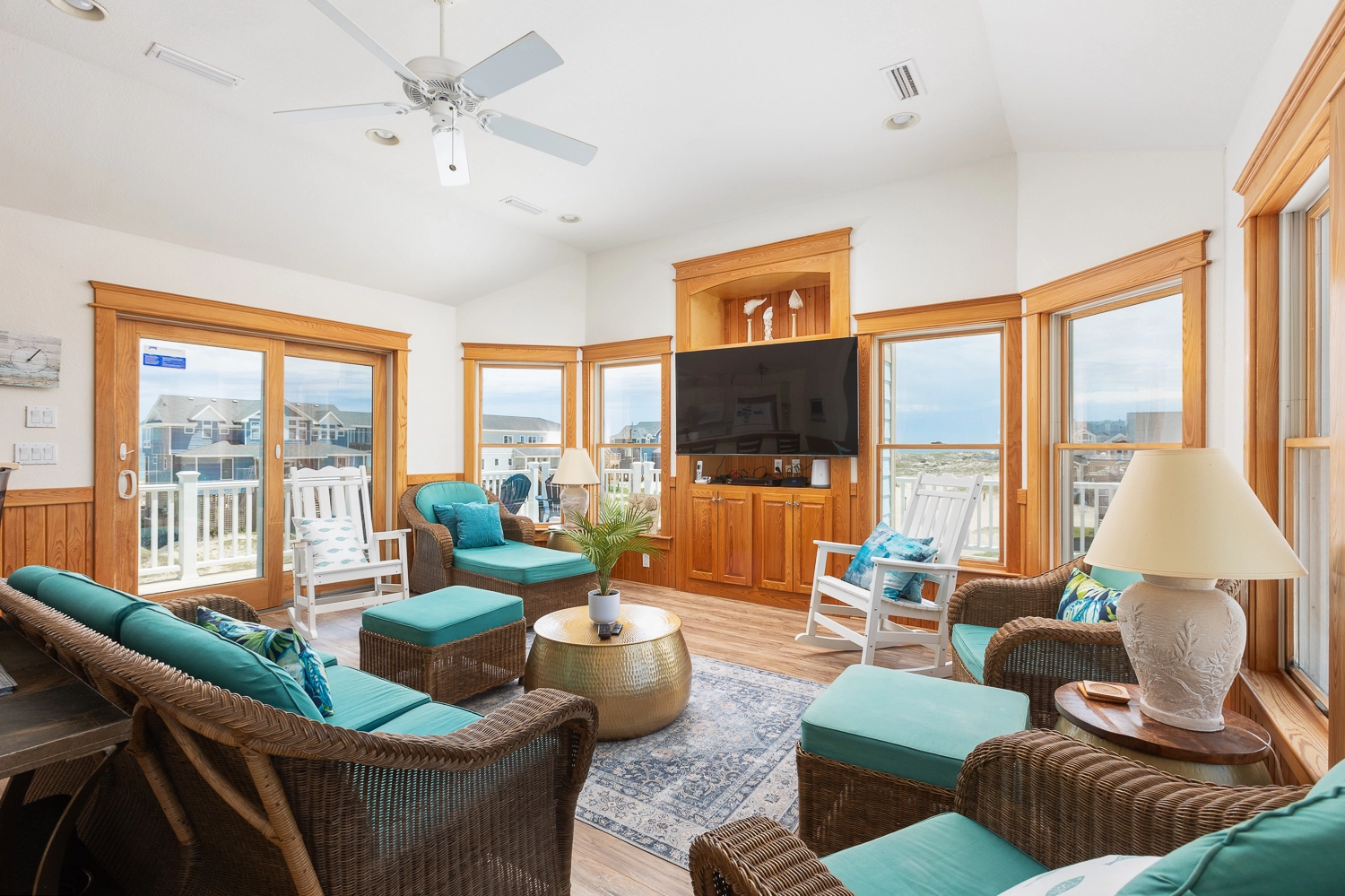 Kissed by the Wind property image