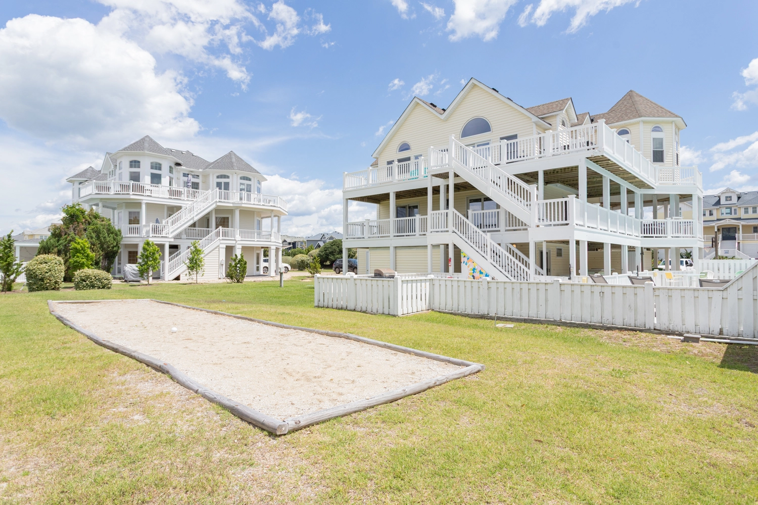 Sea Girls and a Guy property image