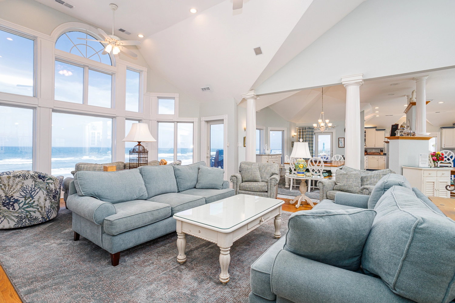 Voulez-Vous property image