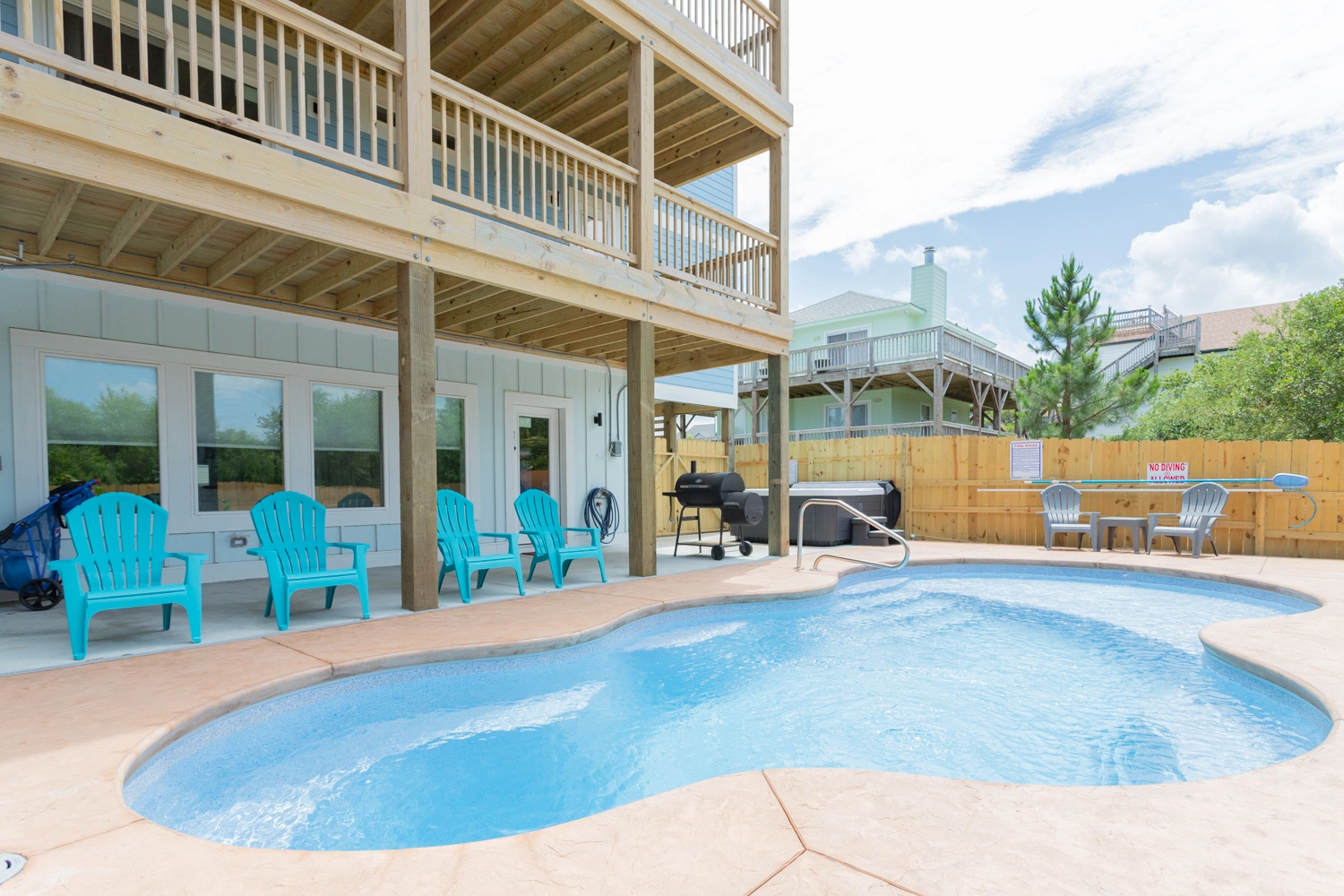 Byron's Lighthouse property image