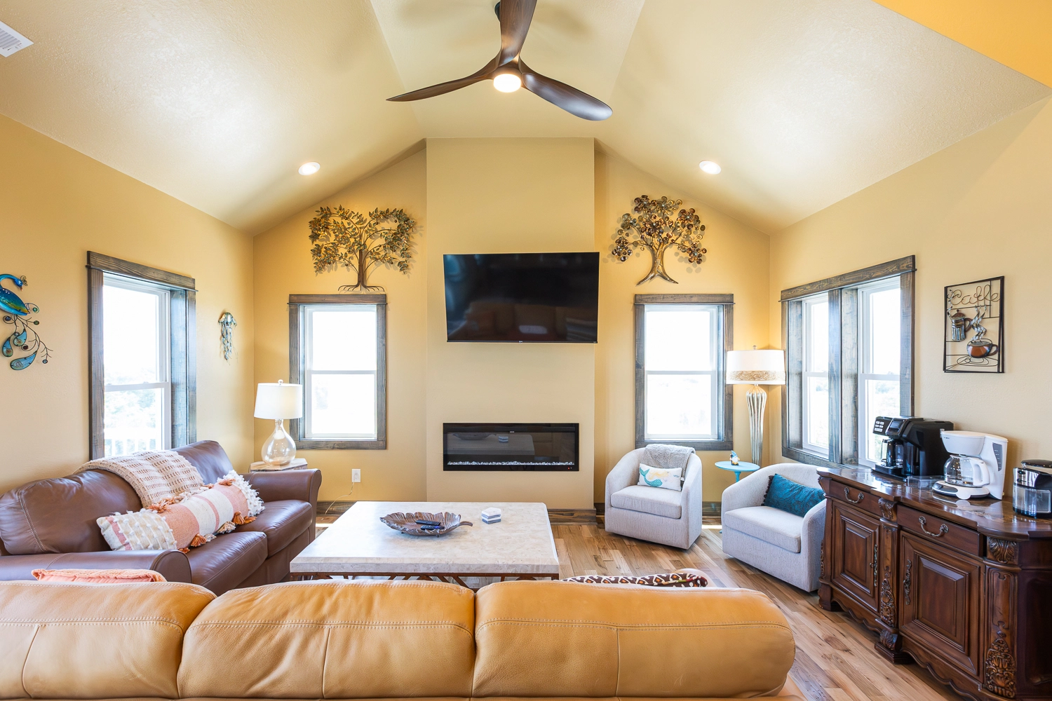 Jellyfish Fields Forever property image