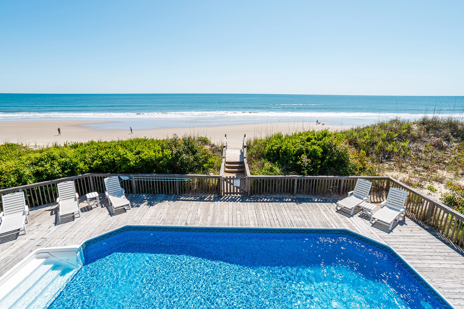 C D Light property image