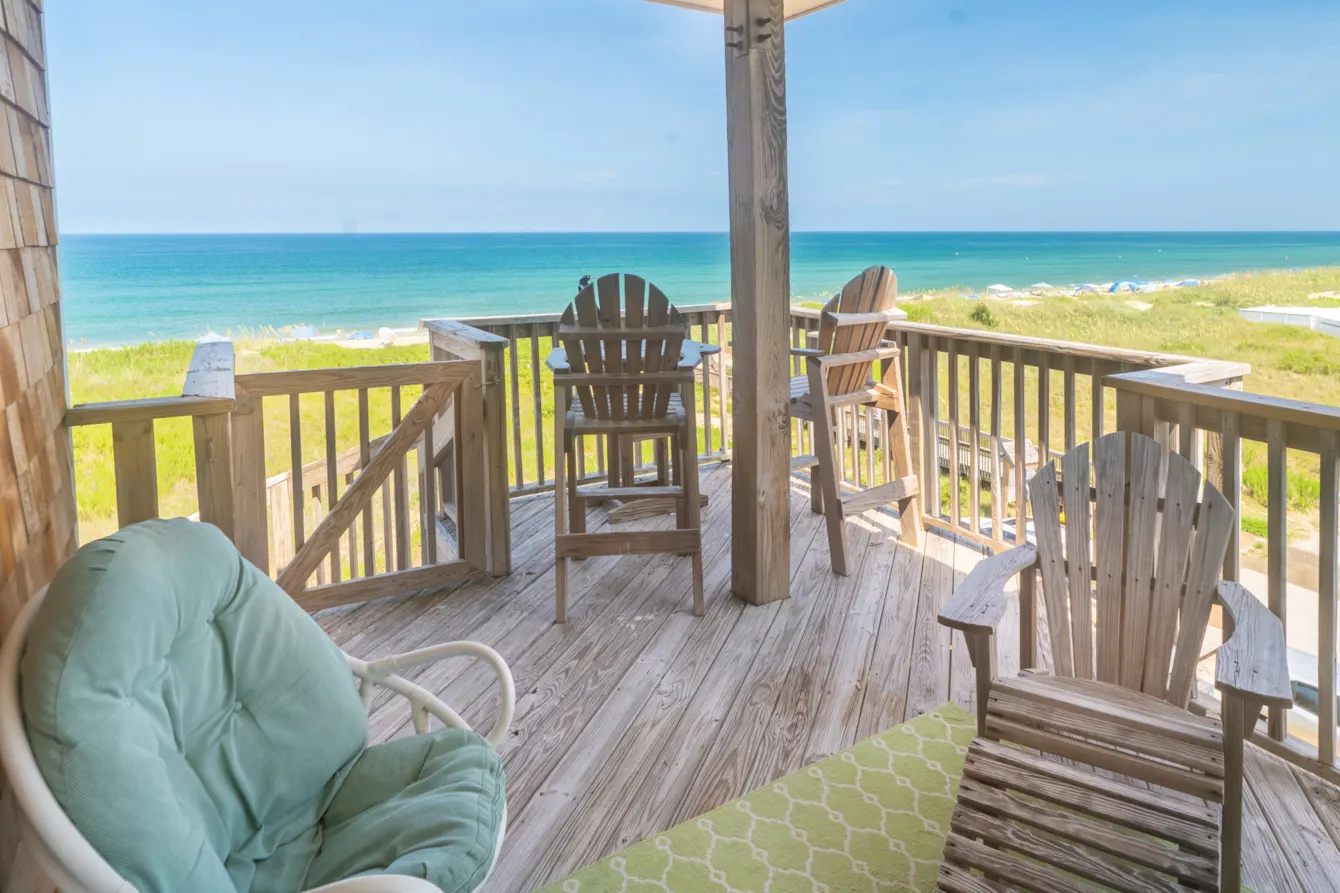 Sip-N-Surf property image