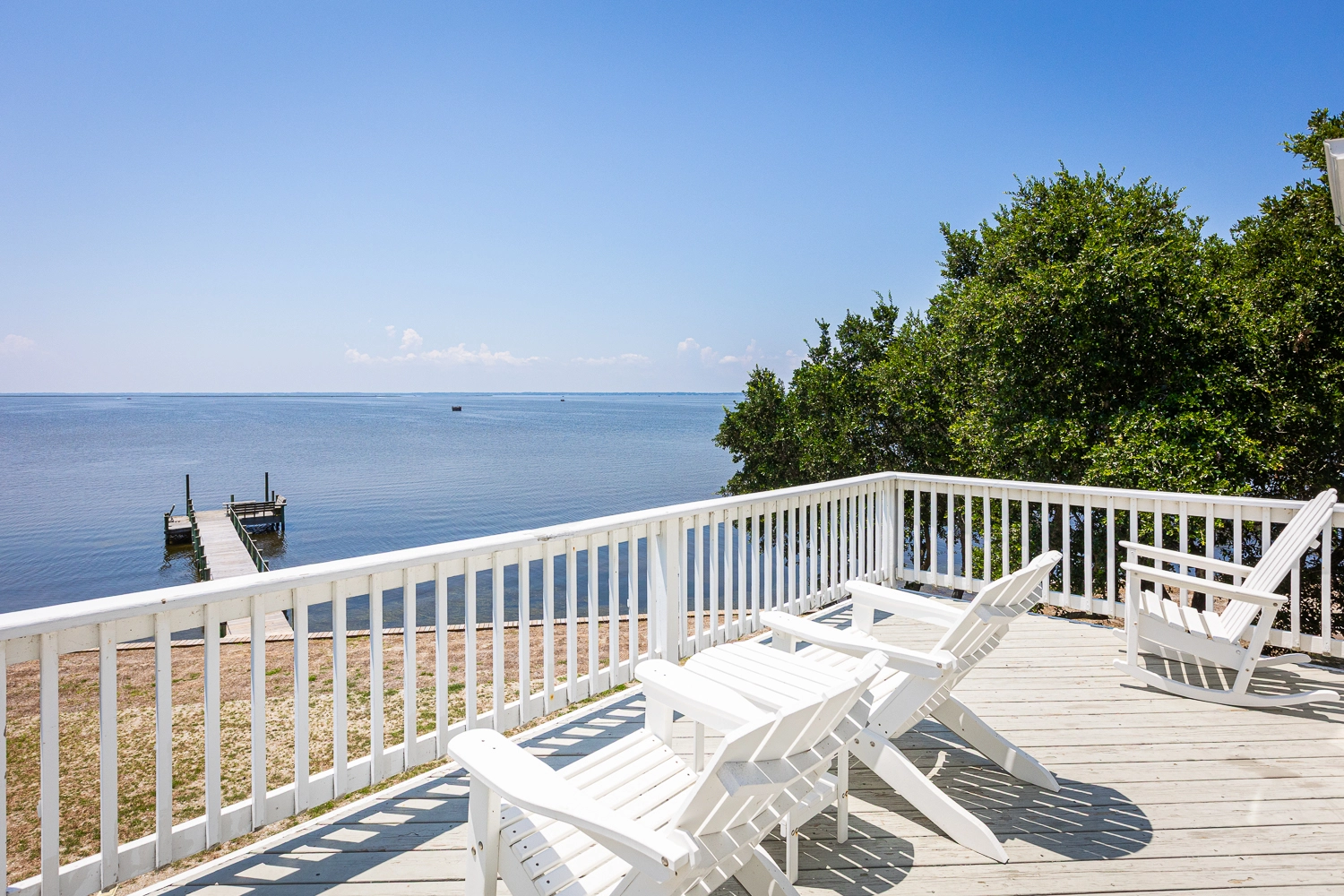 Wildflowers by the Bay property image