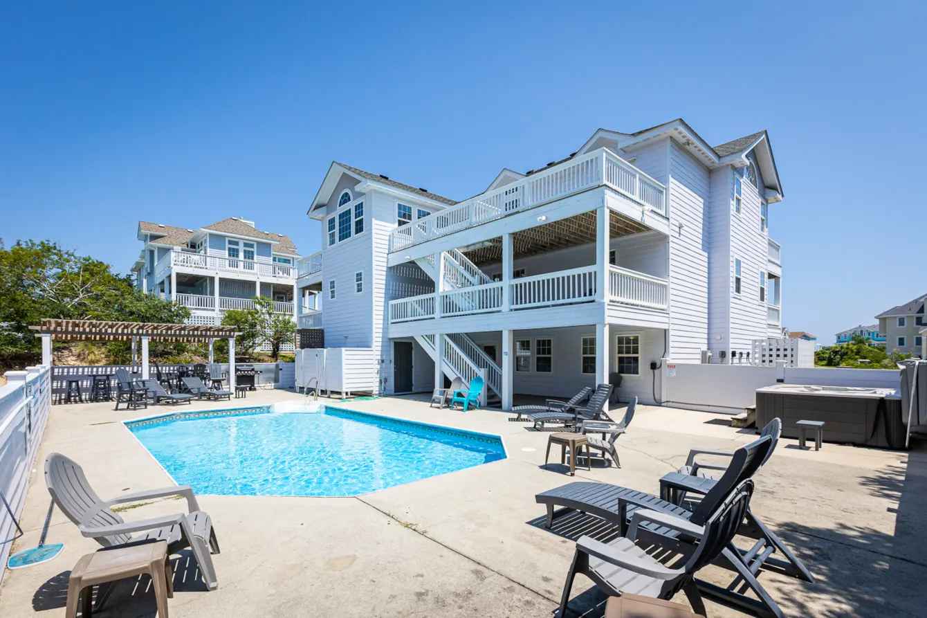 Cloud 10 property image