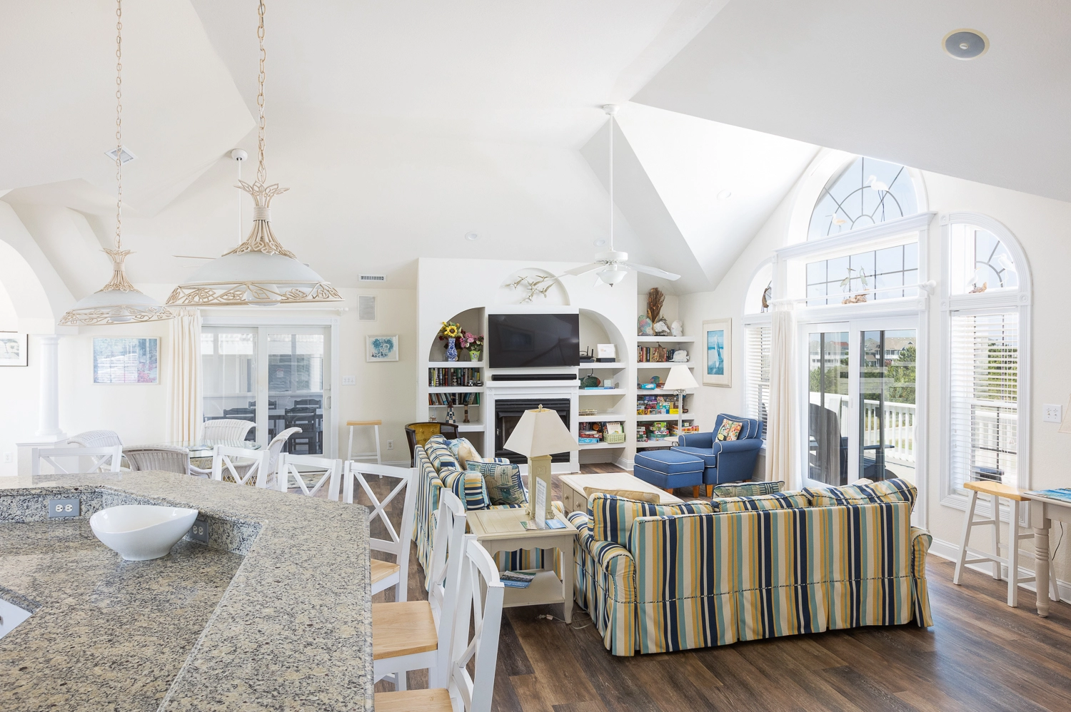 Cloud 10 property image