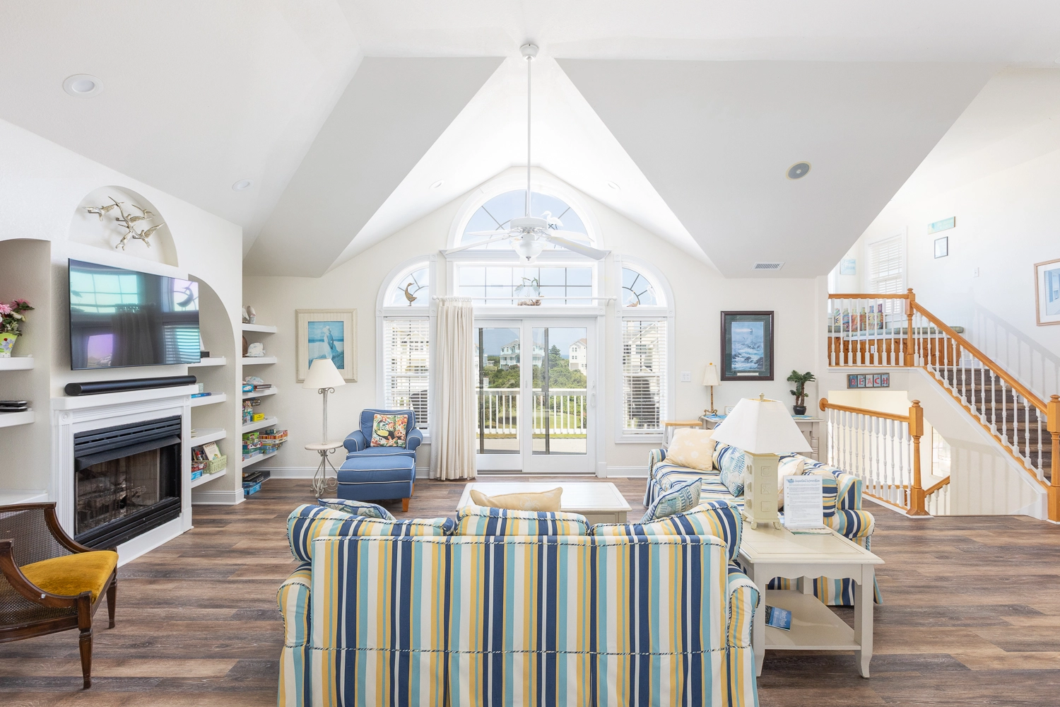 Cloud 10 property image