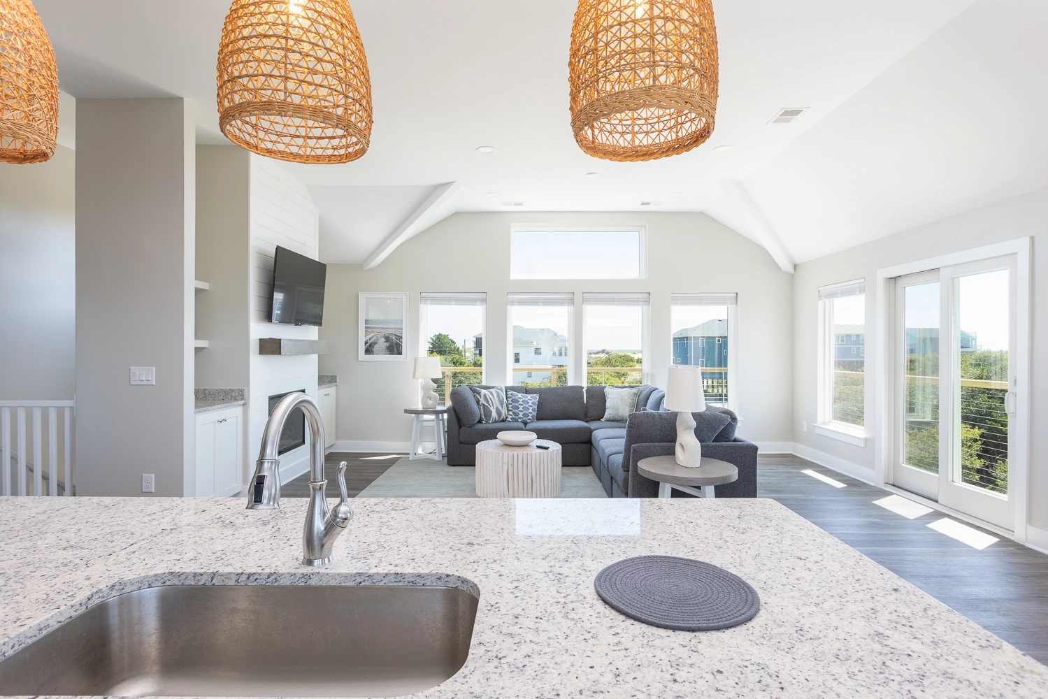 Pier Pressure property image