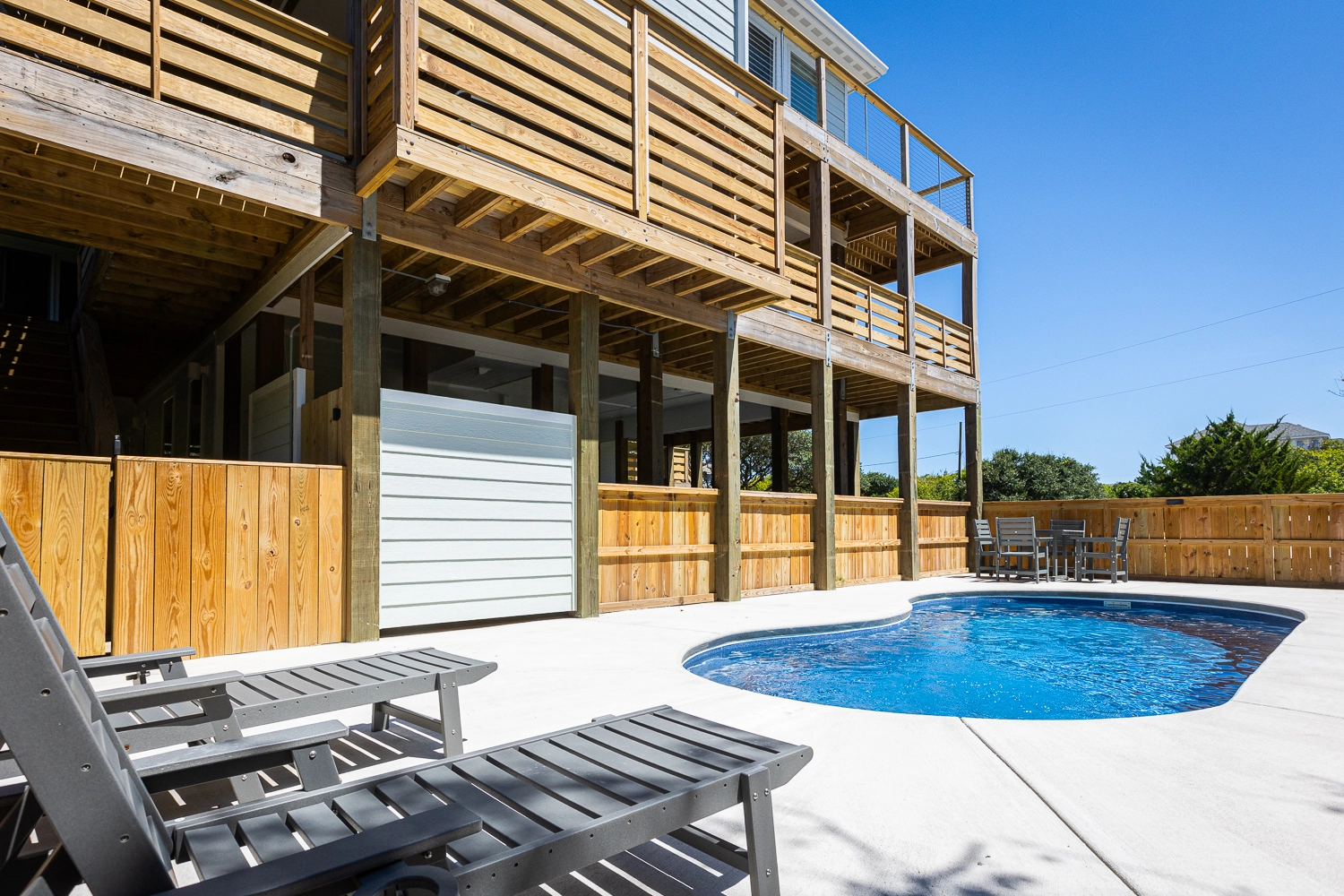 Pier Pressure property image