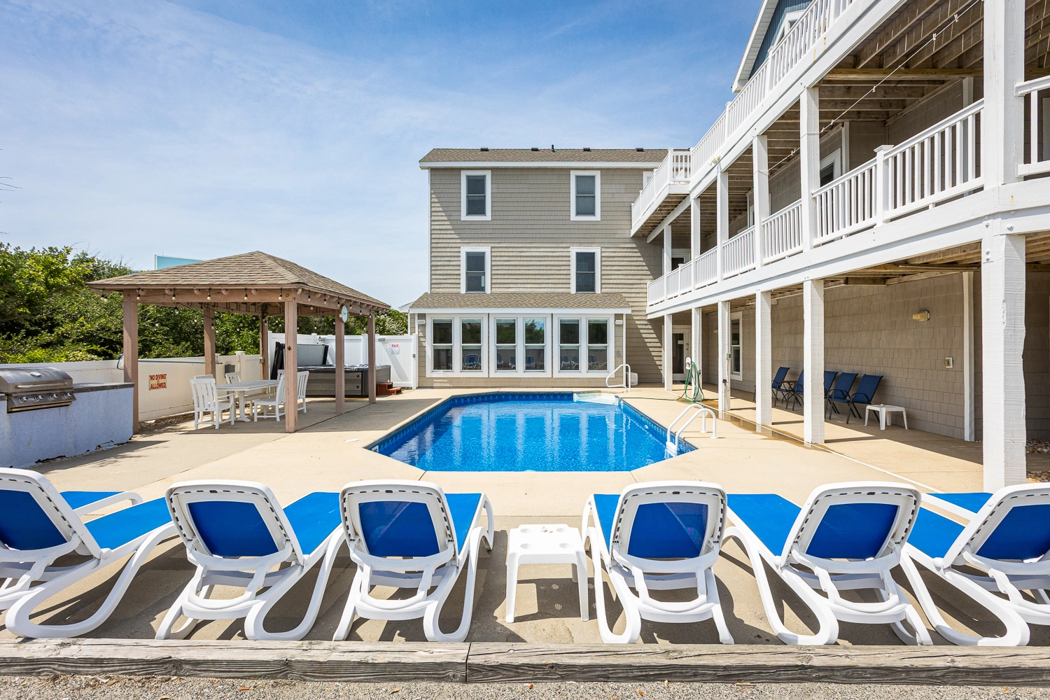 Ocean's 10 property image