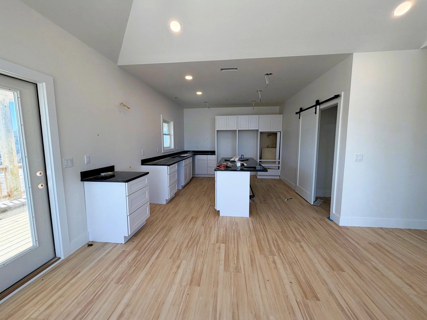 Oceans Eyes property image