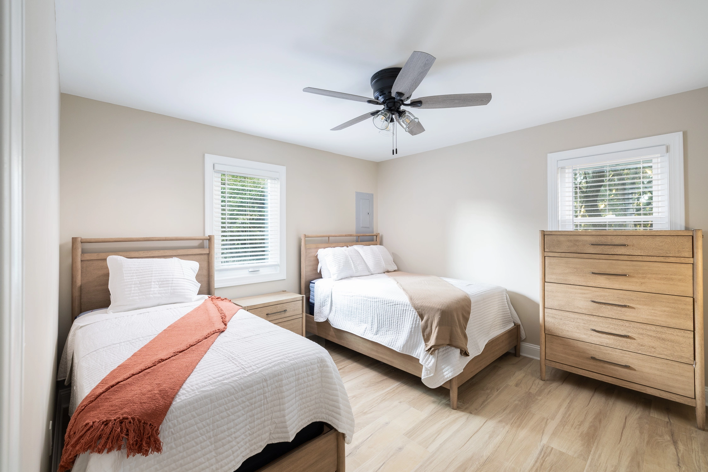 Modern Magnolia property image