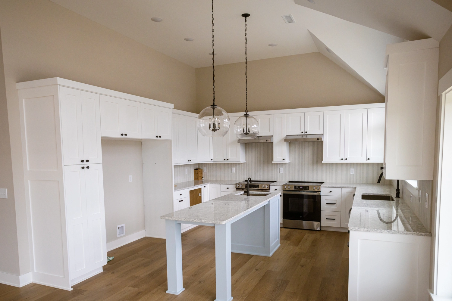 Beach Plaza property image