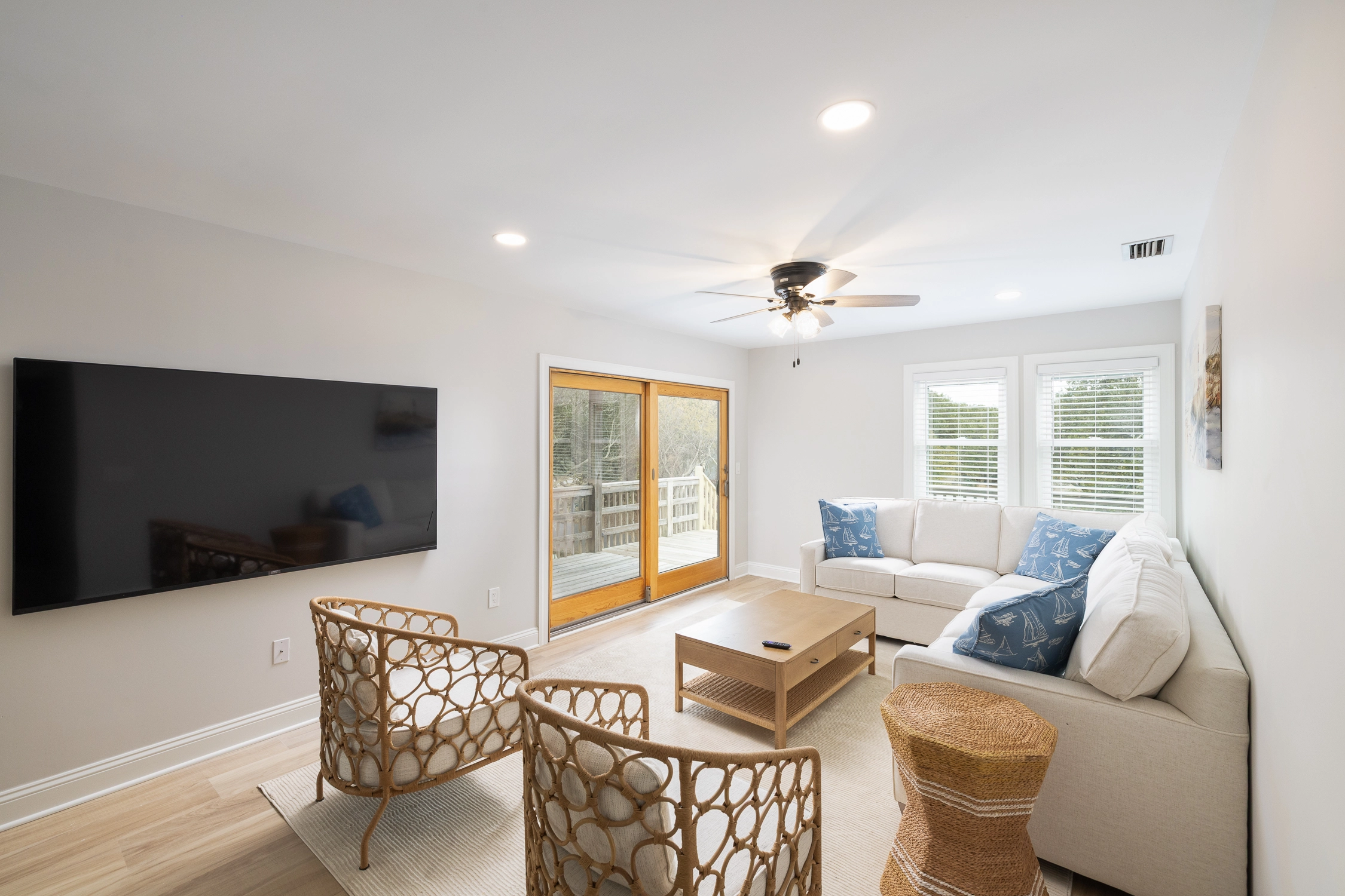 Modern Magnolia property image