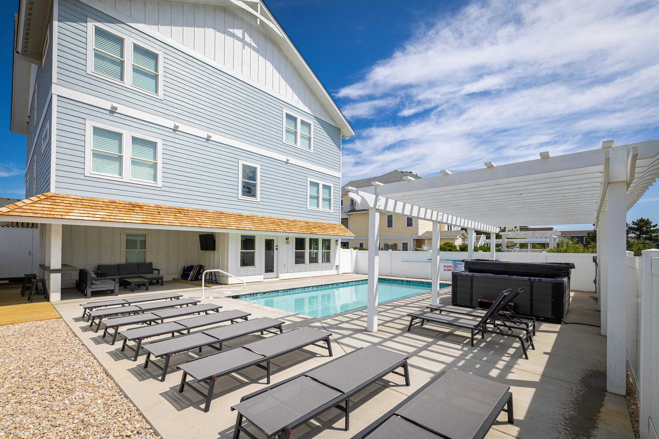 Beach Plaza property image