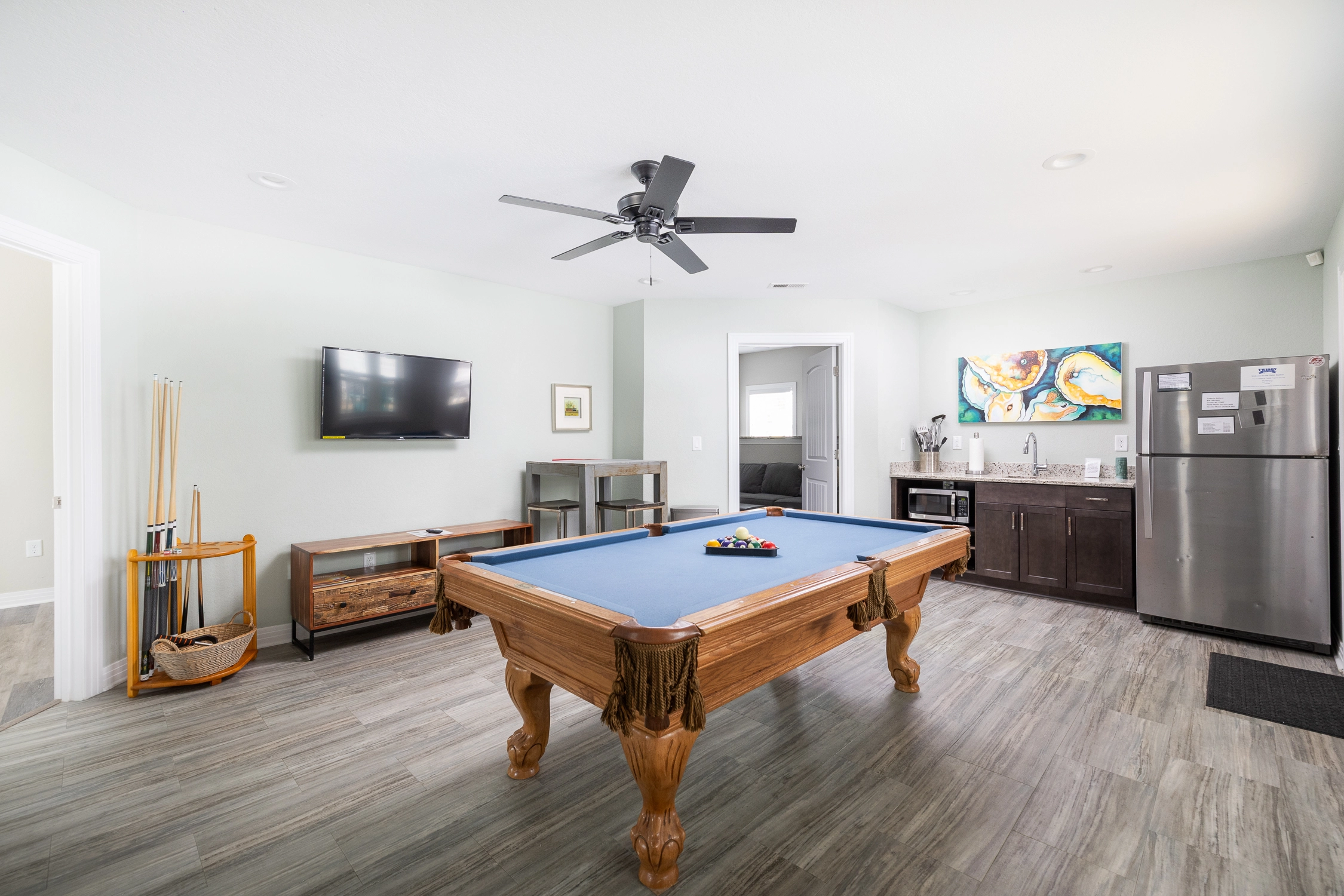 Shore Beats Work property image