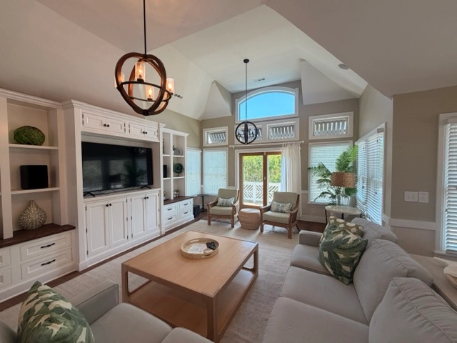 Everlong Summer property image