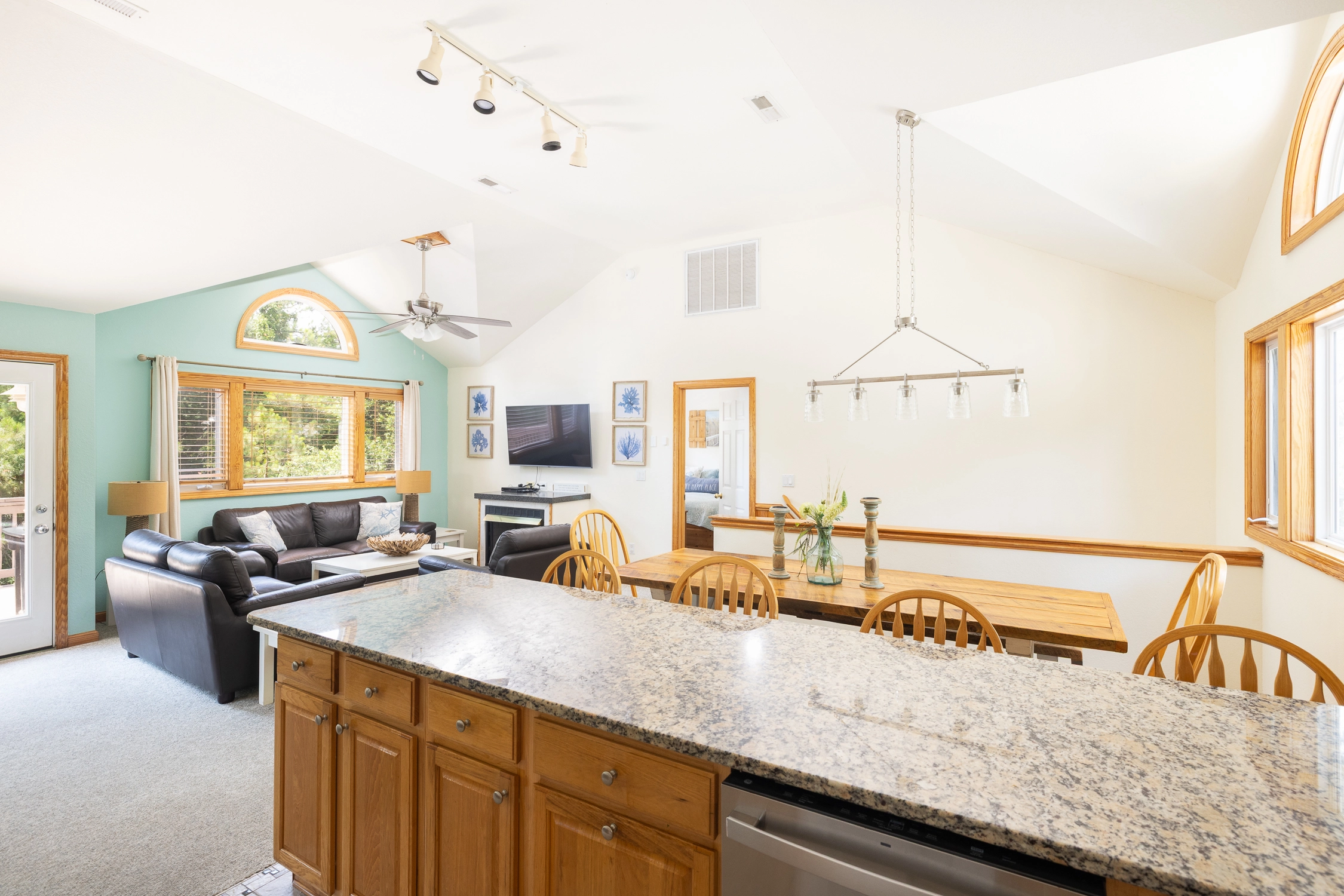 A Stone's Throw property image