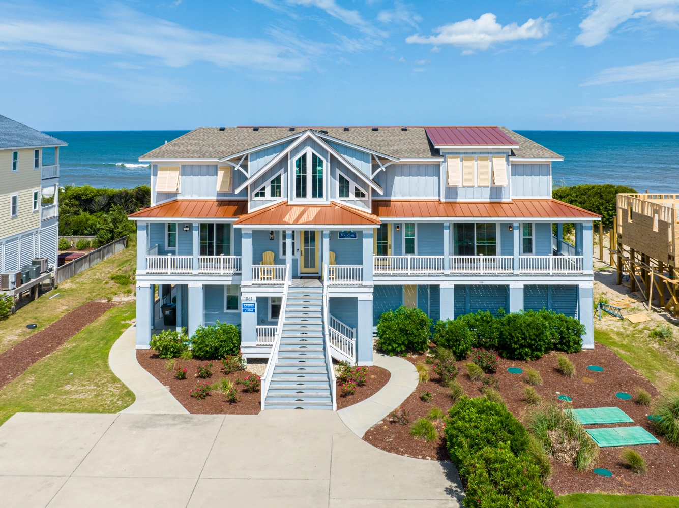 Mainsail Manor